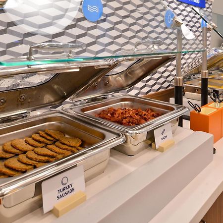 Holiday Inn Express & Suites Terrace By Ihg Luaran gambar