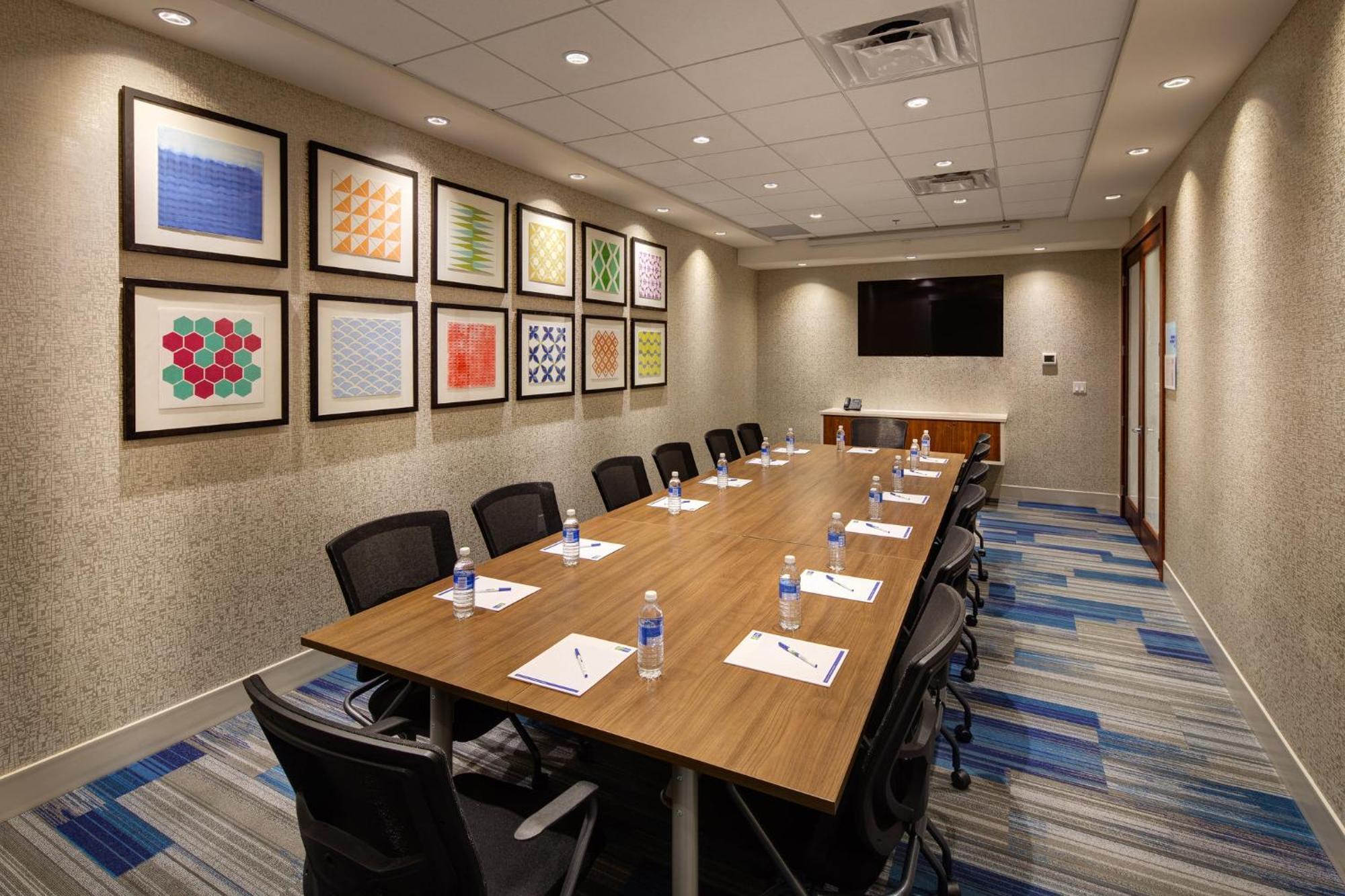 Holiday Inn Express & Suites Terrace By Ihg Luaran gambar
