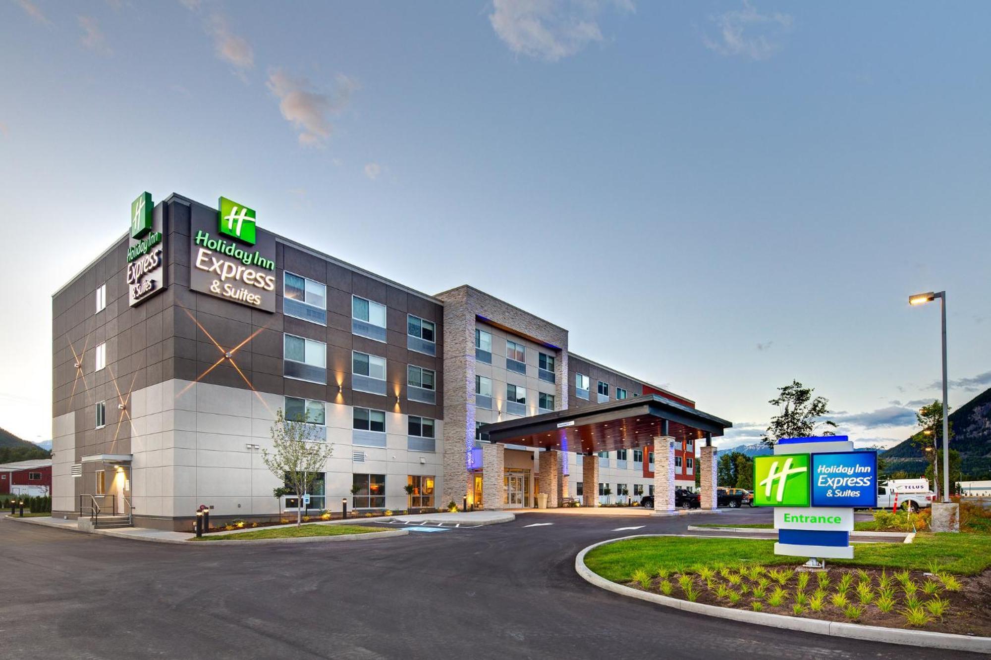 Holiday Inn Express & Suites Terrace By Ihg Luaran gambar